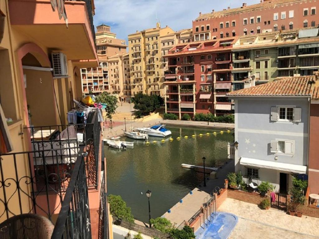 פורט ספלאיה Valencia, Ideally Located 3Bed-2Bath Apart.Few Mints Walk From Beach,Pool,Shop. מראה חיצוני תמונה